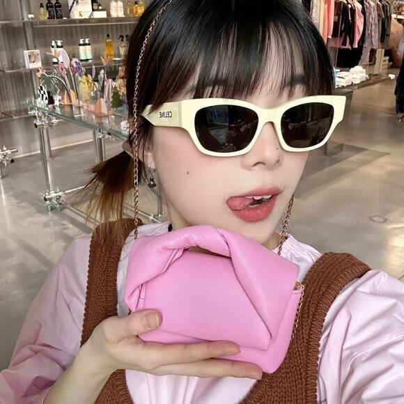 NEW Celine CL40197U Cat Eye Yellow Logo Sunglasses - Picture 1 of 9